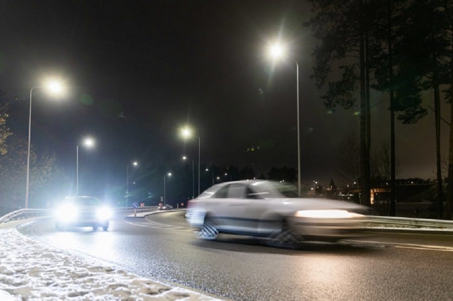 Būkite atsargūs: naktį eismo sąlygas sunkins plikledis, lijundra