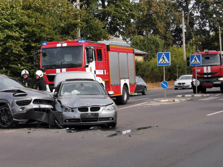 Aleksote – BMW ir „Porsche“ automobilių avarija 
