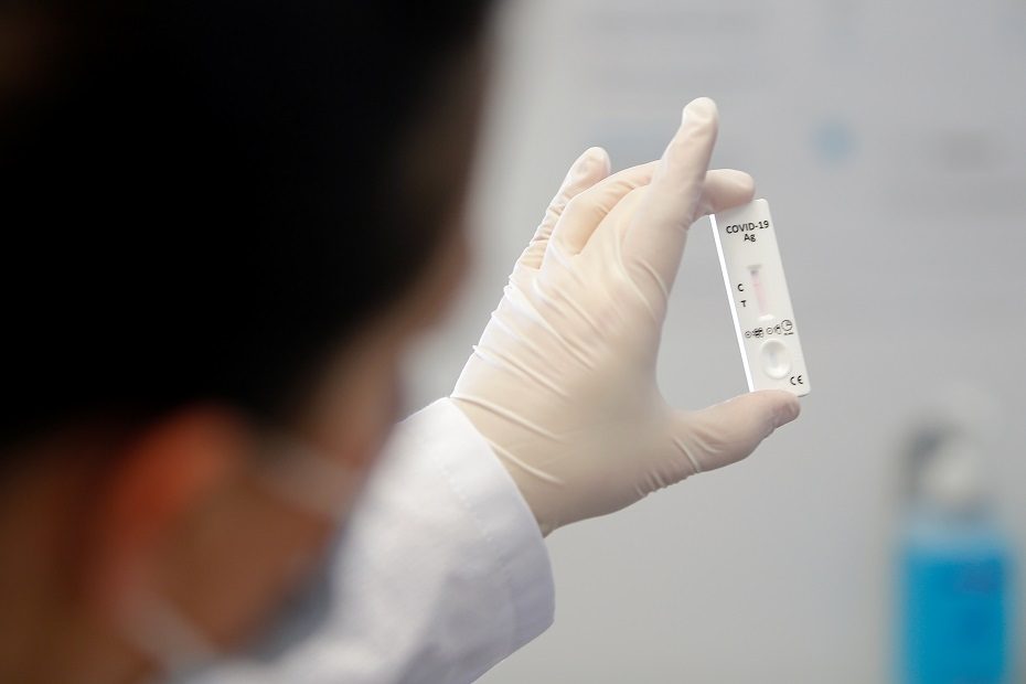 NVSPL: į testavimo vietas jau skirstomi gauti greitieji antigeno testai