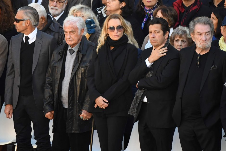 Prancūzija atsisveikina su velioniu dainininku Ch. Aznavouru
