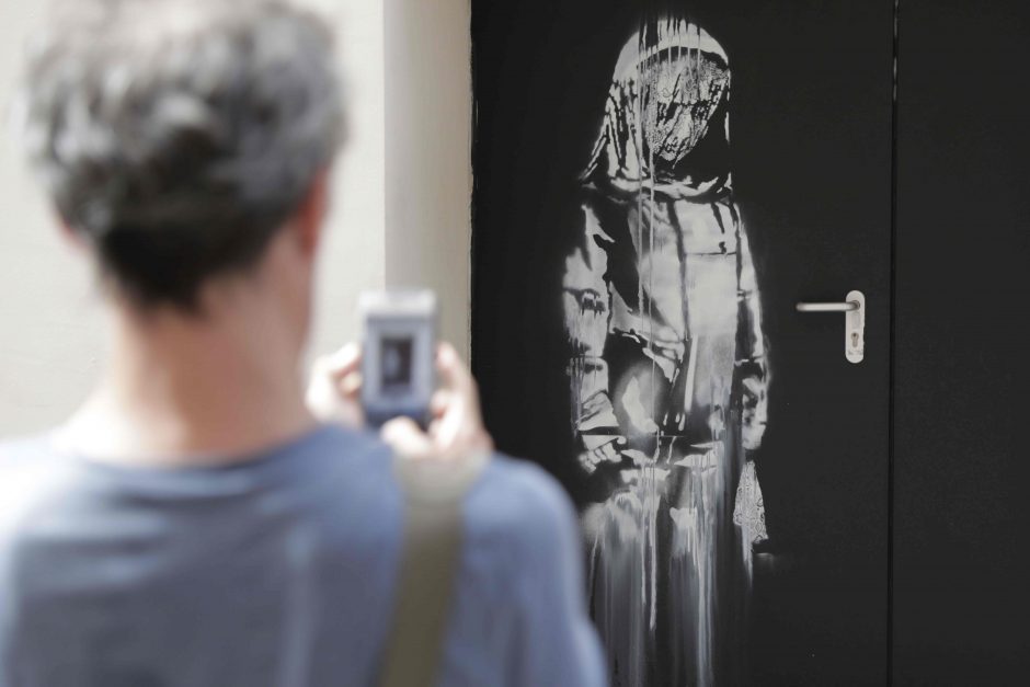 Paryžiuje pavogtas menininko Banksy kūrinys rastas Italijoje