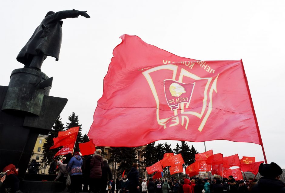 Rusijos Komunistų partijos šalininkai protestuoja prieš Kremliaus politiką