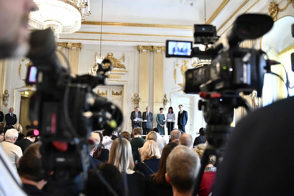 Nobelio literatūros premiją pelnė O. Tokarczuk ir P. Handke