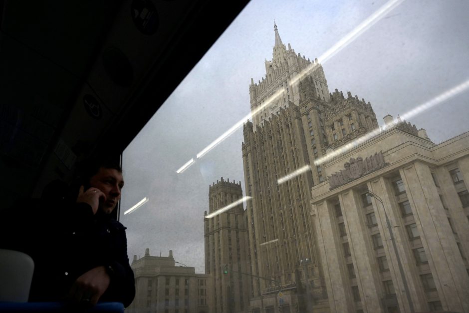 Keturios ES šalys išsiunčia dešimtis Rusijos diplomatų 