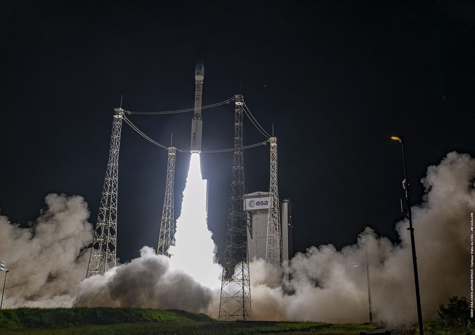 Europos raketa „Vega“ sėkmingai pakilo į kosmosą su keliais palydovais
