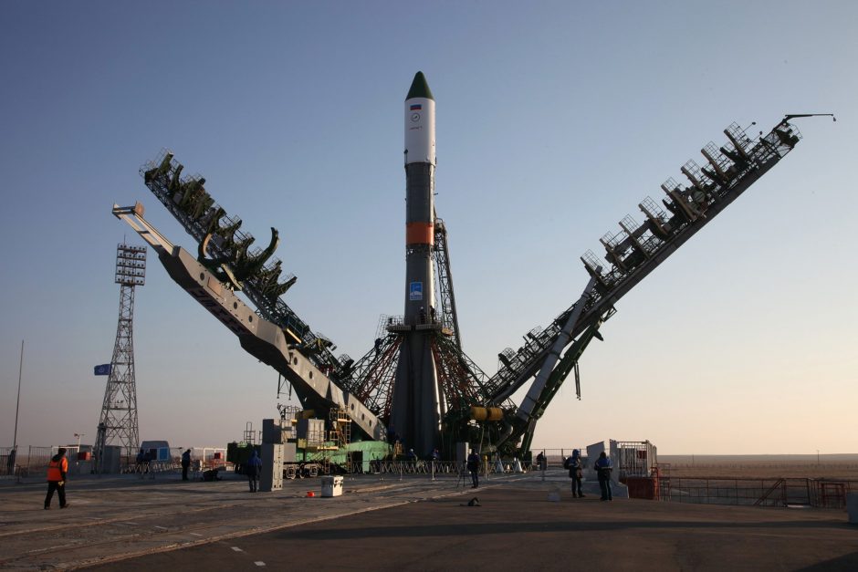 Rusija paskutinę minutę atšaukė raketos „Sojuz“ startą