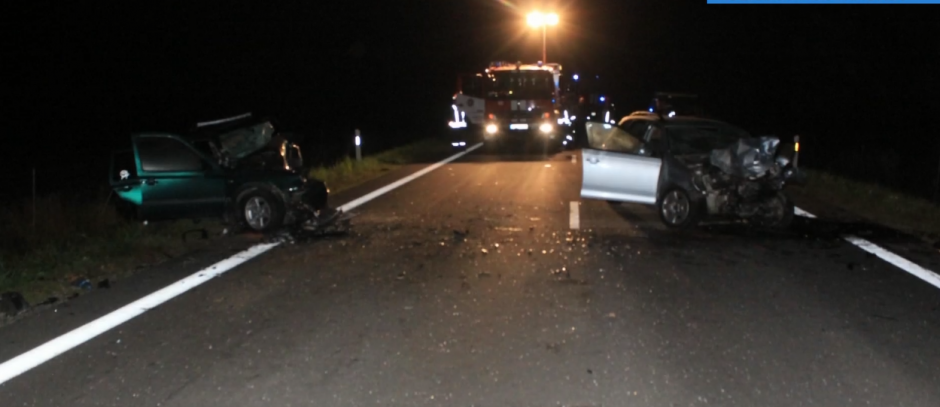 Tragiška avarija Šiaulių rajone: žuvo jaunuolis vairuotojas, dar trys žmonės – ligoninėje