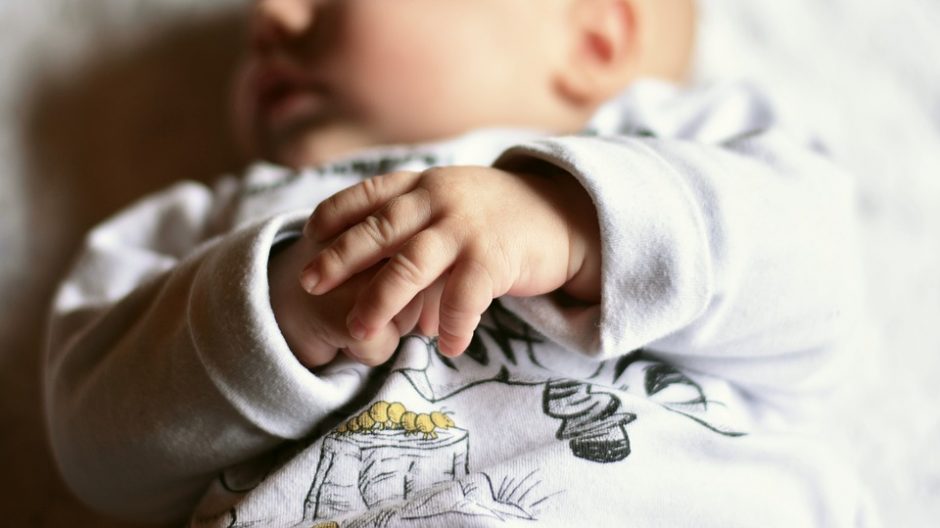 Kauno ligoninėje atsidūrė kūdikis dėl lūžio galvoje