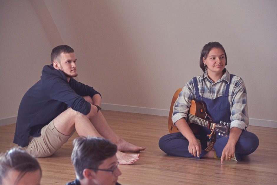 Jaunųjų dainų autorių stovykla – savaitė kūrybinio džiaugsmo bendraminčių būryje