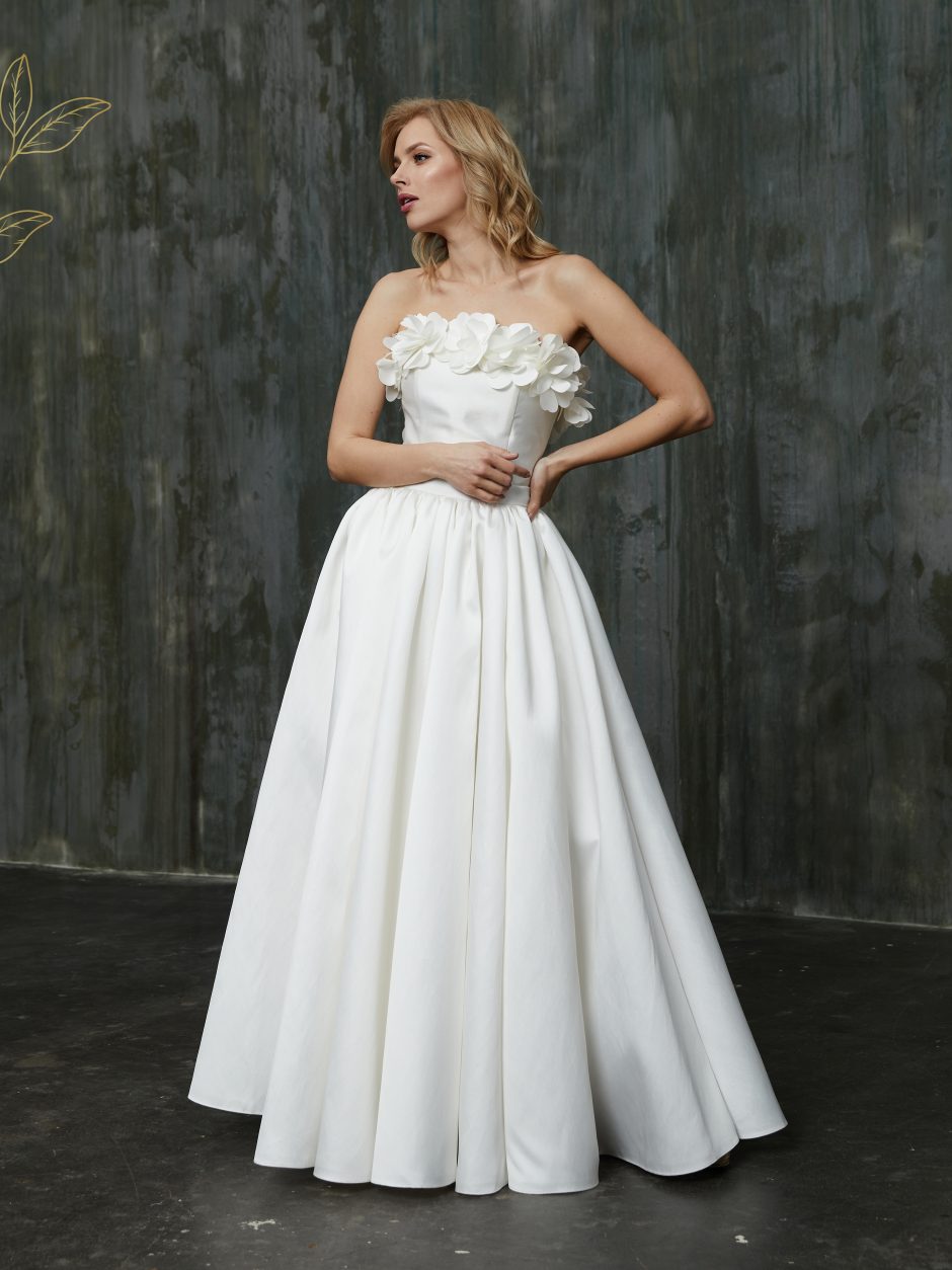 Dizainerė: COVID-19 leido naujai pažvelgti į kuriamą vestuvinių suknelių kolekciją