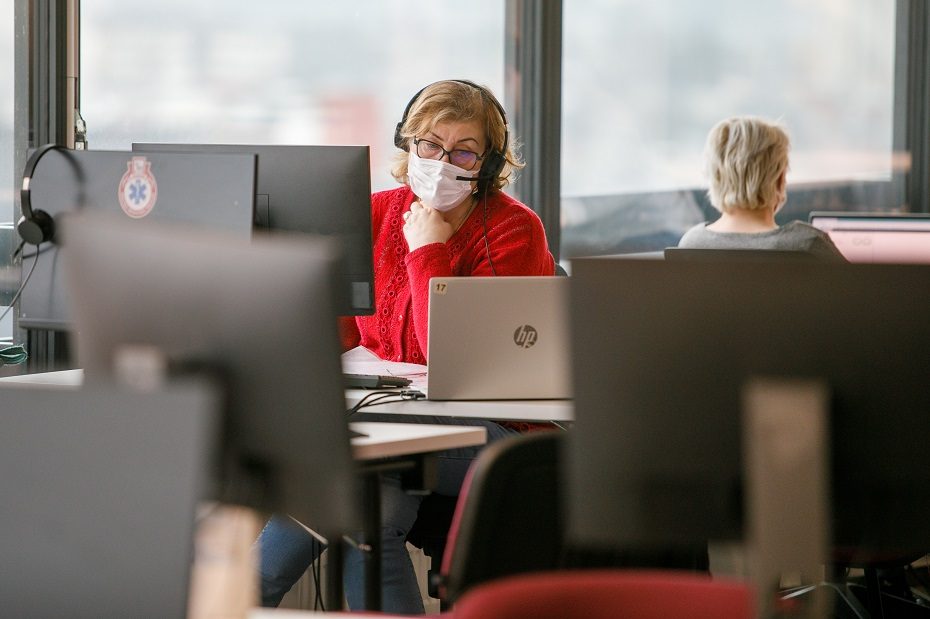 Lietuvoje – COVID-19 atvejų antirekordai: kaista ir Karštosios linijos telefonai