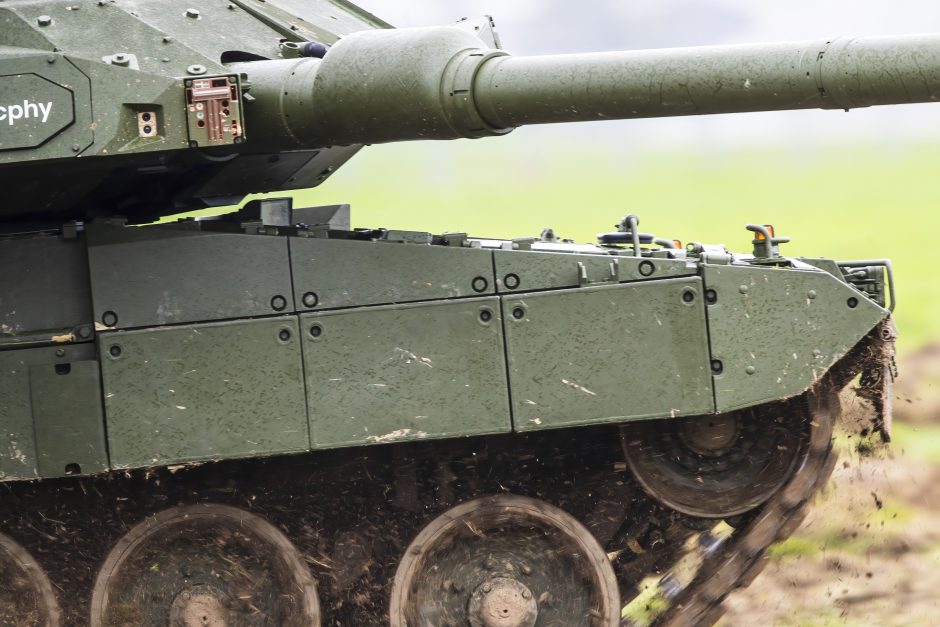 Norvegija sako pirksianti 54 naujos kartos tankus „Leopard 2“