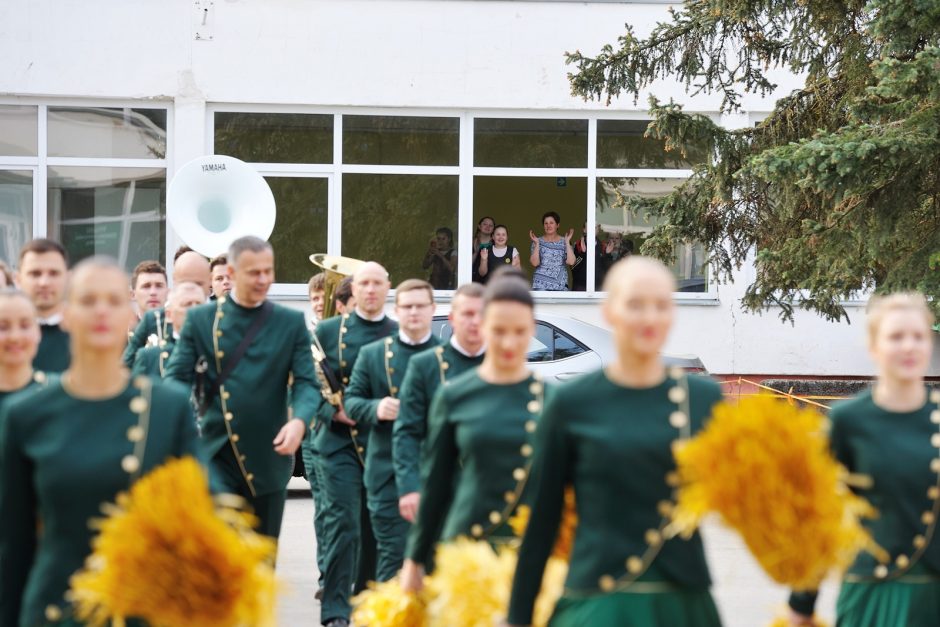 „Ąžuolynas“ pažadino Dainavos mikrorajoną