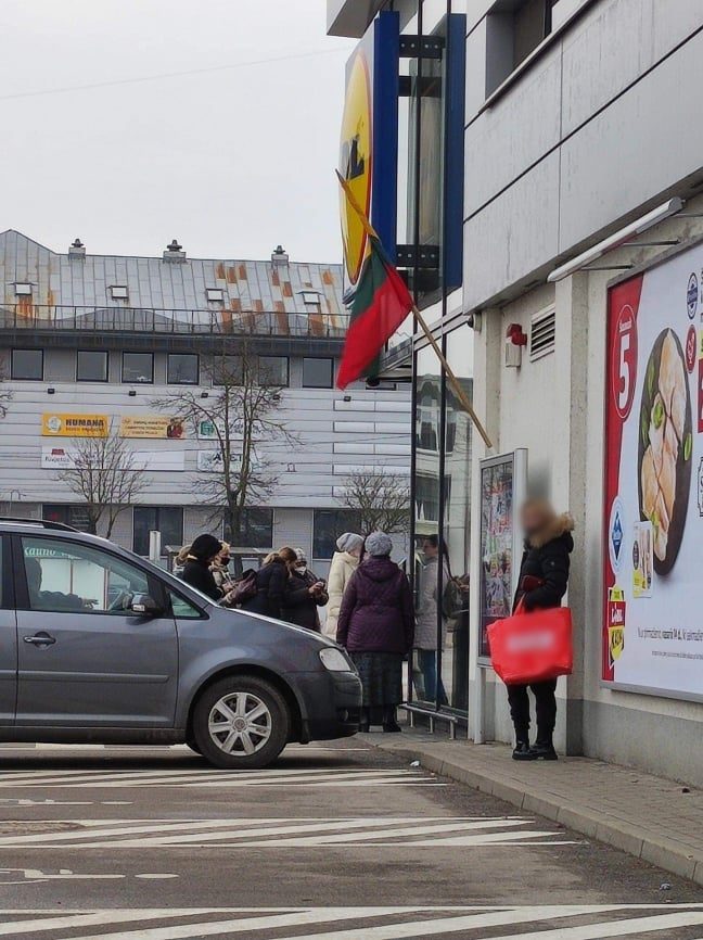 Pirkėjai buvo išprašyti iš „Lidl“ parduotuvės: priežastis – nemaža žiurkė