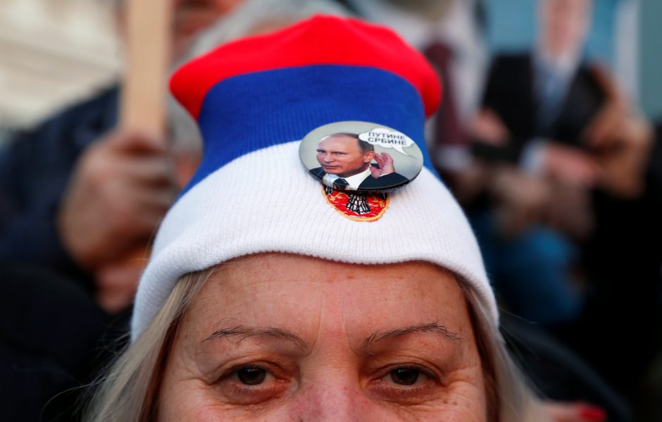 Įspūdingas V. Putino sutikimas Serbijoje: į gatves išėjo 100 tūkst. žmonių