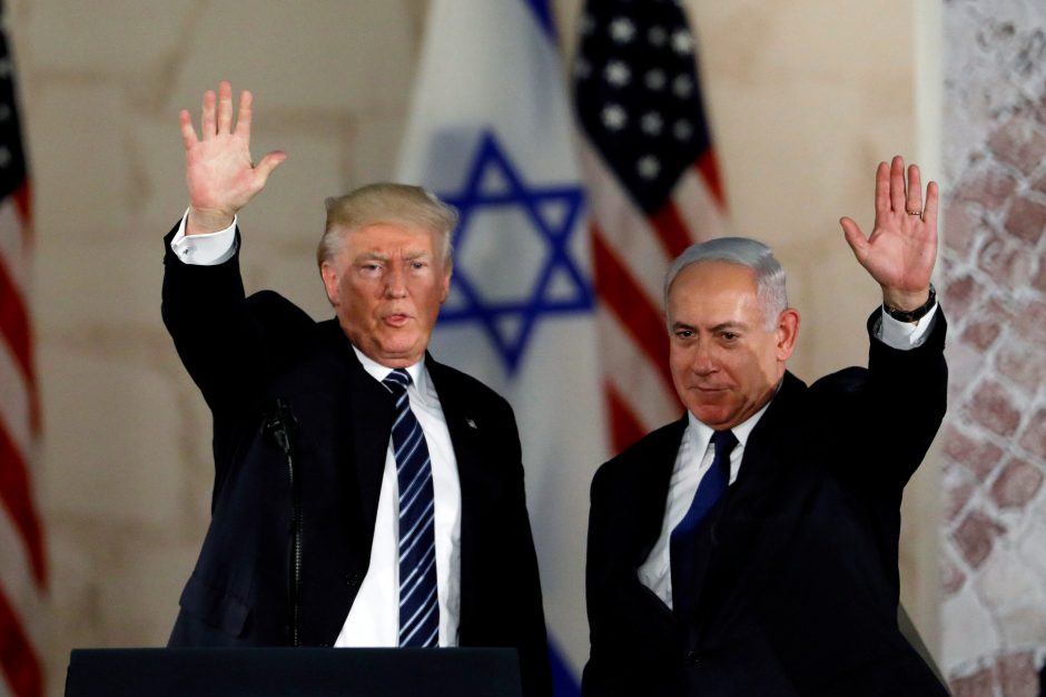 D. Trumpas oficialiai pripažino Izraelio suverenitetą Golane