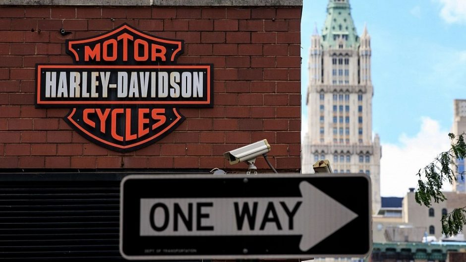 D. Trumpas sukritikavo „Harley-Davidson“, besidairantį, kur iš JAV perkelti gamybą