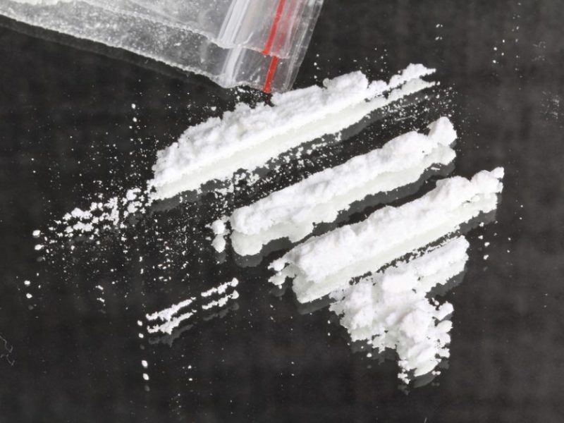 Kokaino iš Nyderlandų atsisiuntusiam klaipėdiečiui skirta 9 tūkst. eurų bauda