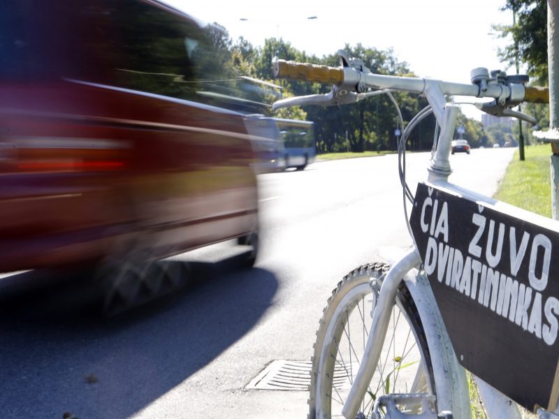 Skaudi nelaimė Biržų rajone: žuvo susidūrimo bandęs išvengti motorinio dviračio vairuotojas