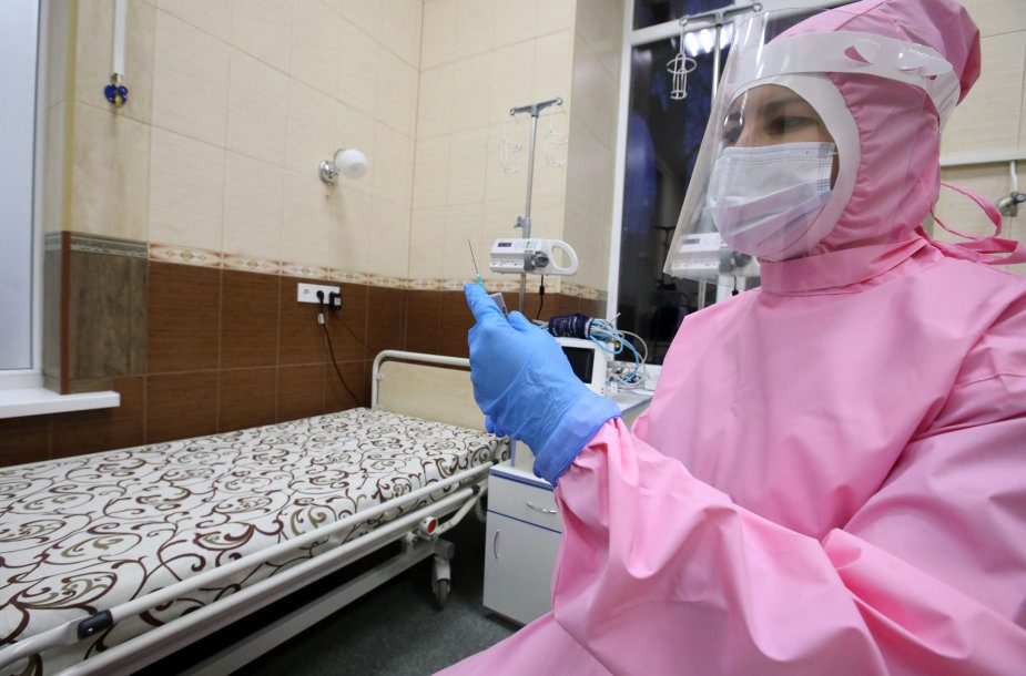 Ukrainoje – beveik 3,2 tūkst. naujų COVID-19 atvejų, mirė 79 pacientai
