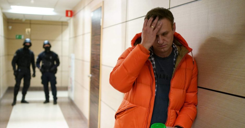 Rusijos policija surengė kratą A. Navalno padėjėjos bute, pradėjo kriminalinį tyrimą
