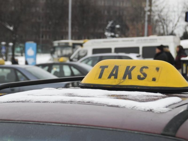 Konfliktas Klaipėdoje: taksistas iš klientės rankų griebė telefoną ir nuvažiavo