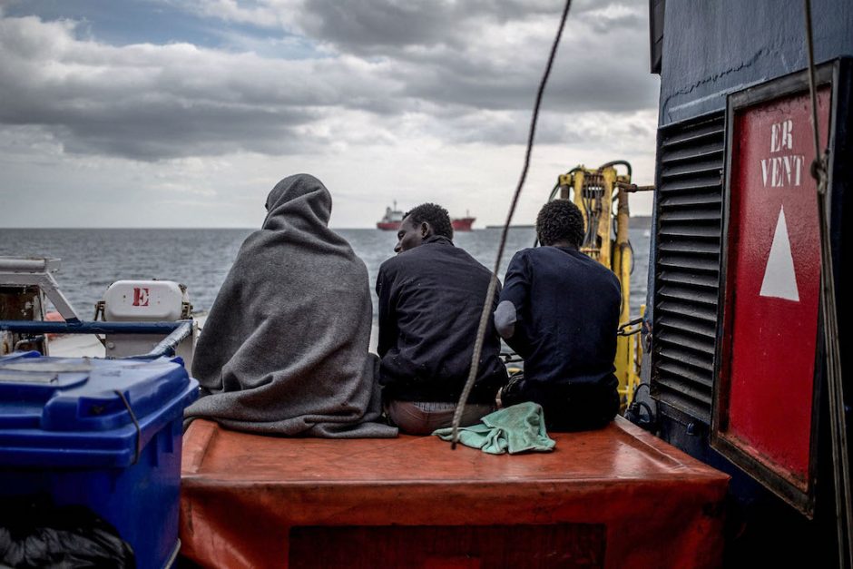 Pabėgėlių laivuose vengiama lyg pandemijos