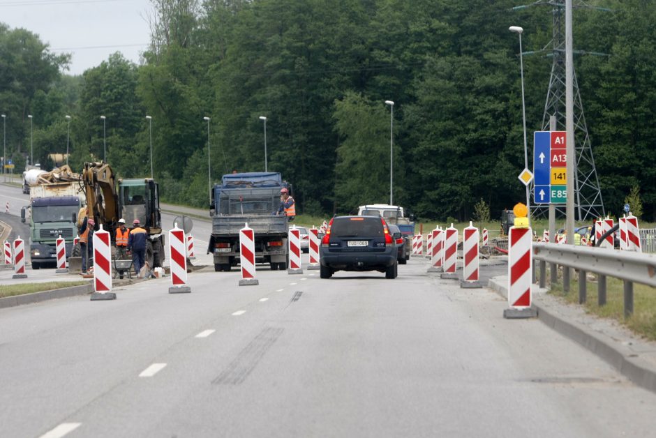 Ženklai klaidino vairuotojus: kelionė Klaipėdos gatvėmis tapo išbandymu