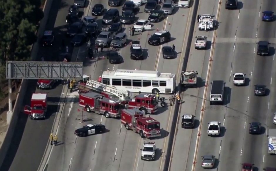 Los Andžele po didelės avarijos greitkelyje hospitalizuoti 25 žmonės
