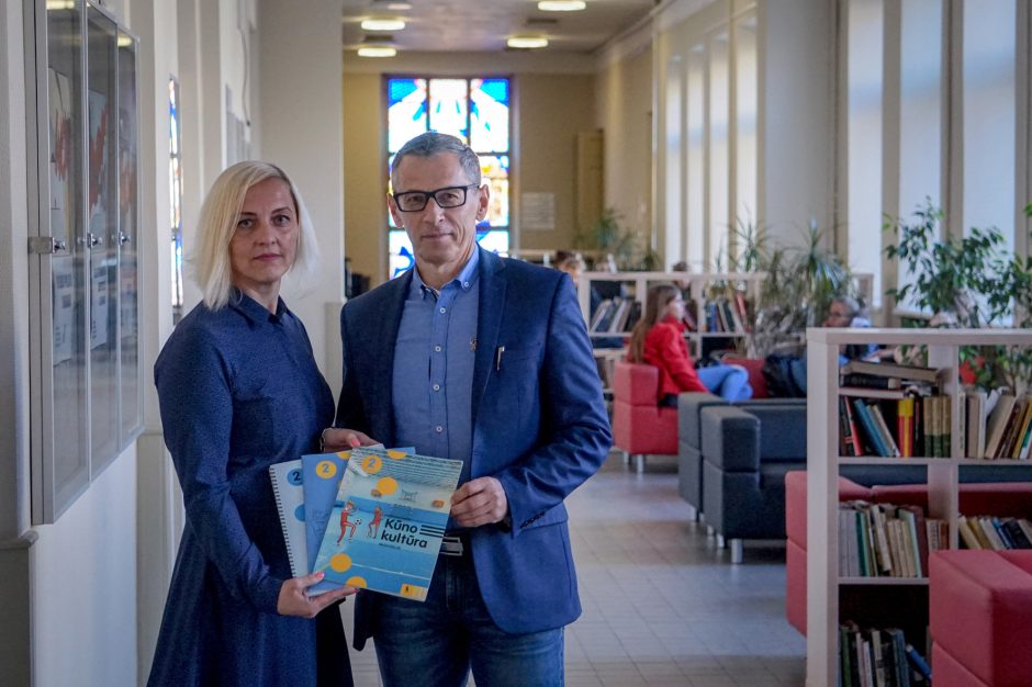 Frankfurto knygų mugėje specialiuoju prizu apdovanoti lietuviški vadovėliai