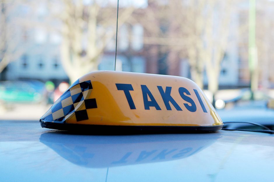Panevėžio taksi įmonių vadovas ir buhalterės kaltinami nesumokėję 229 tūkst. eurų mokesčių