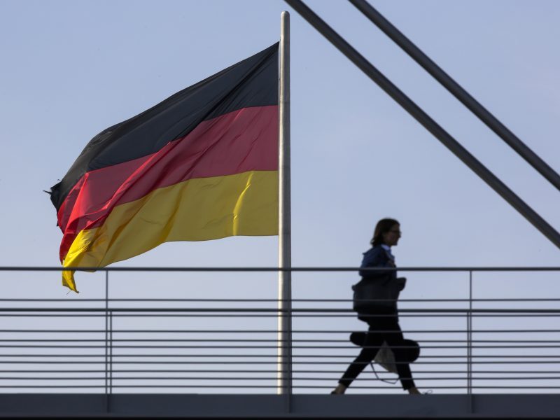 Centrinio banko vadovas: Vokietija vaduojasi iš ekonomikos nuosmukio gniaužtų