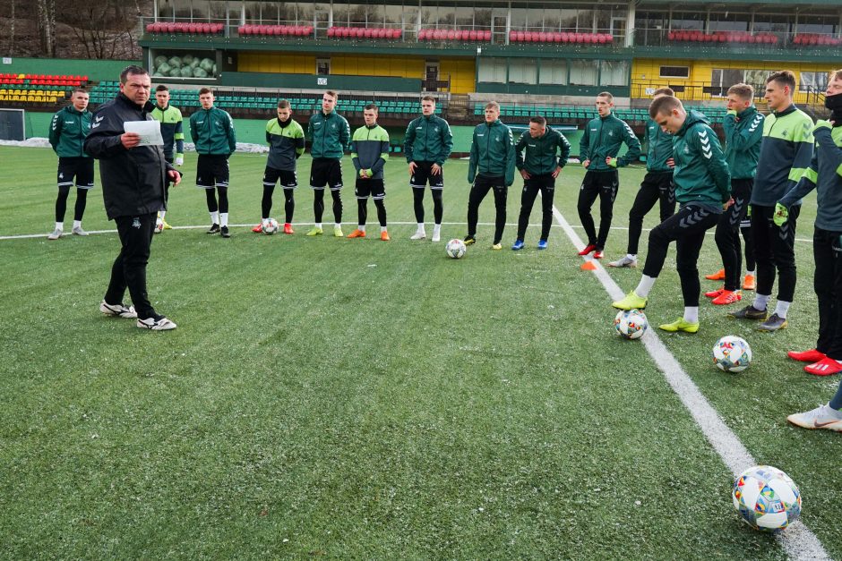 Lietuvos jaunimo futbolo rinktinė rengiasi pirmiesiems iššūkiams