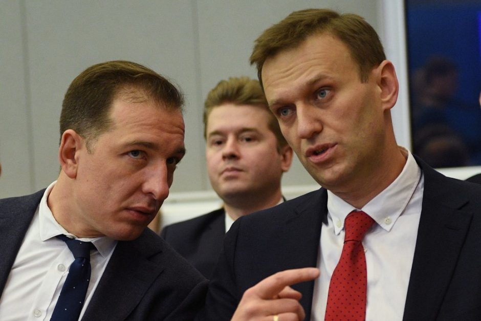 Kremlius linki savo kritikui A. Navalnui „kuo greičiau pasveikti“