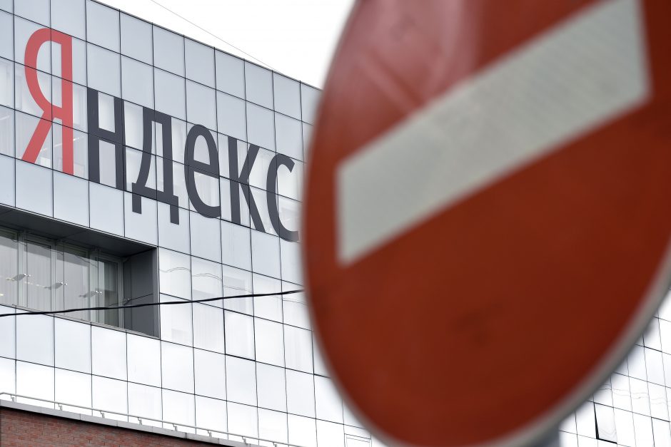 Minske ginkluoti pareigūnai užblokavo „Yandex“ biurą