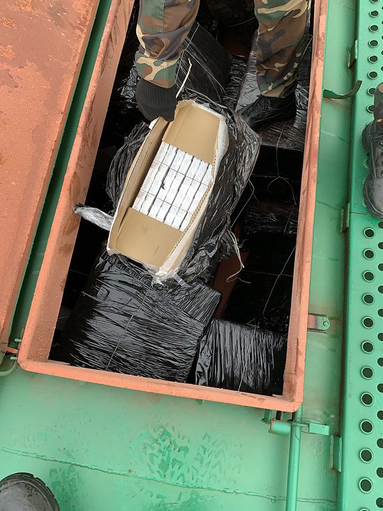Krovininiame traukinyje – 100 dėžių su kontrabandiniais rūkalais