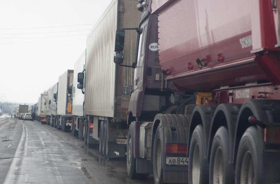 VSAT: pasienyje su Baltarusija nusidriekė krovininių automobilių eilės