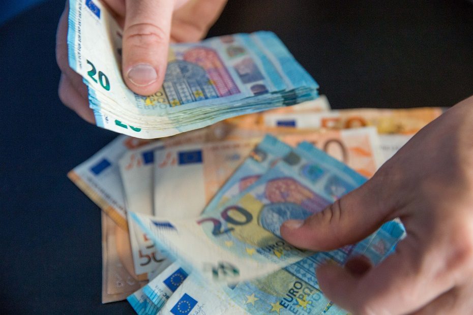 Muitinė Ribojamas Euro Banknotų Isvezimas į Rusija Ir Baltarusija Diena Lt