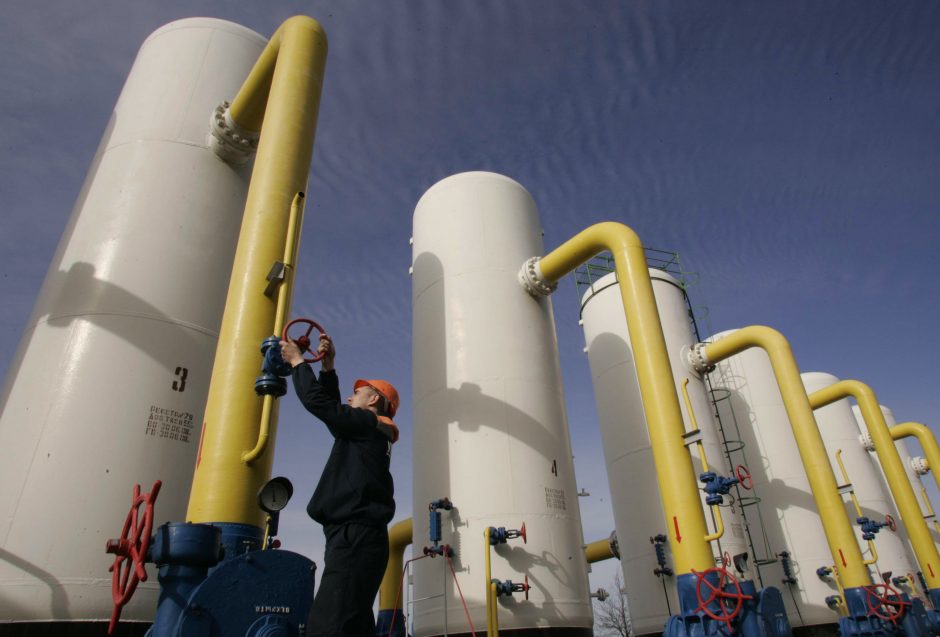„Gazprom“: dujų eksporto pajamų nebepakanka vidaus rinkai subsidijuoti