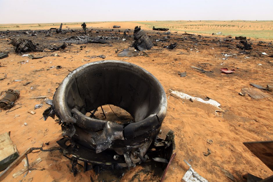 Tragiška lėktuvo katastrofa Sudane: žuvo mažiausiai aštuoniolika žmonių