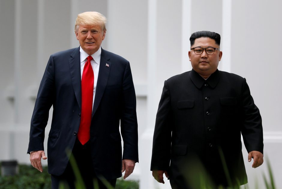 D. Trumpas ir Kim Jong Unas nuo 2018-ųjų apsikeitė 12 laiškų