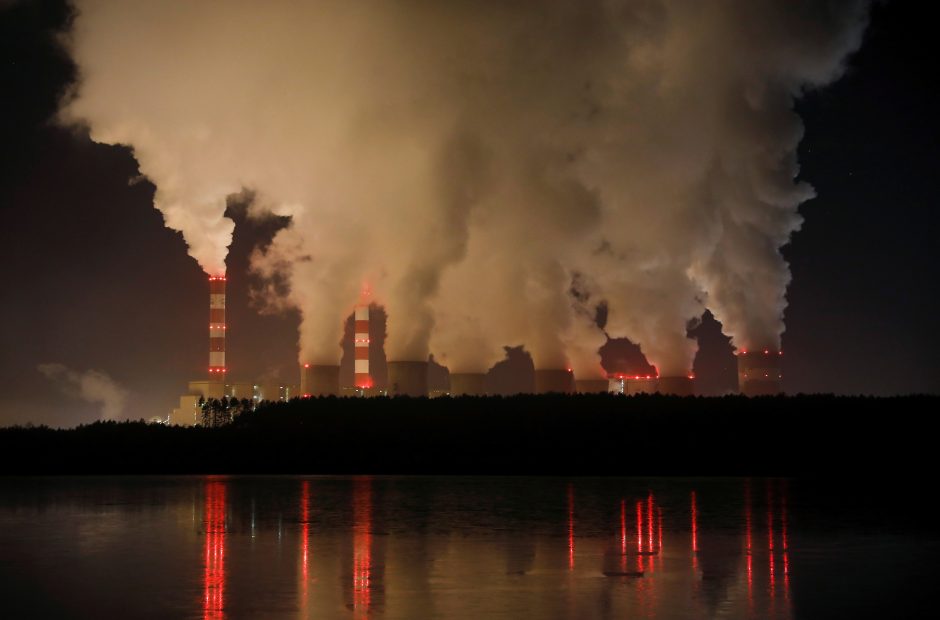 Lenkija tikisi iki 2050-ųjų visiškai atsisakyti anglių energetikos srityje