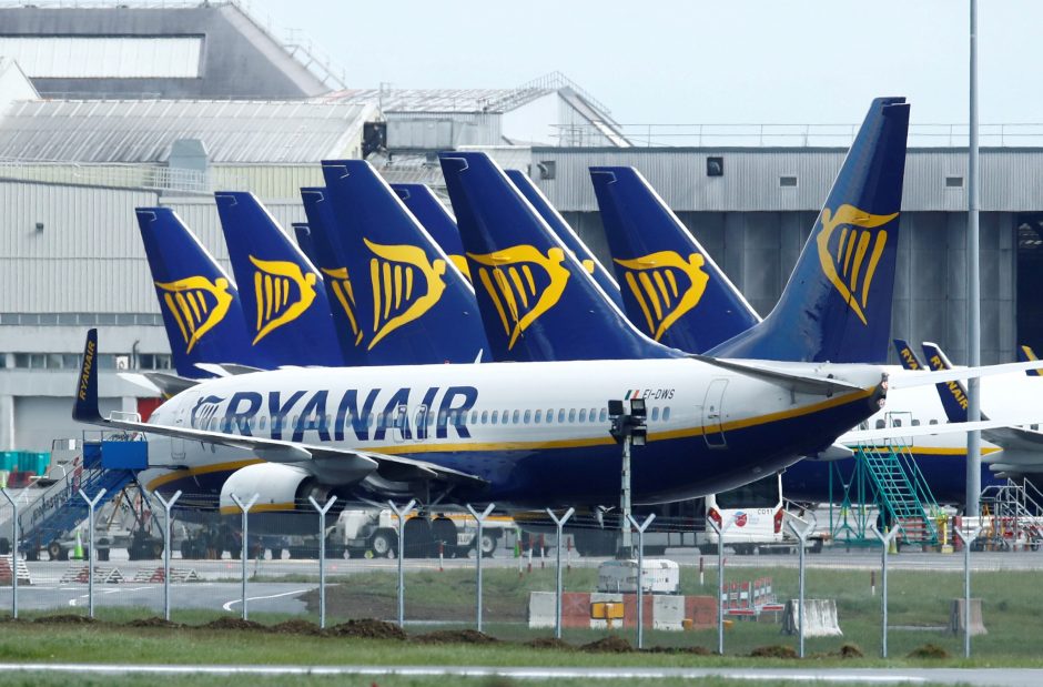 „Ryanair“: nesutarus su darbuotojais dėl atlyginimų mažinimo, 3 500 jų teks atleisti