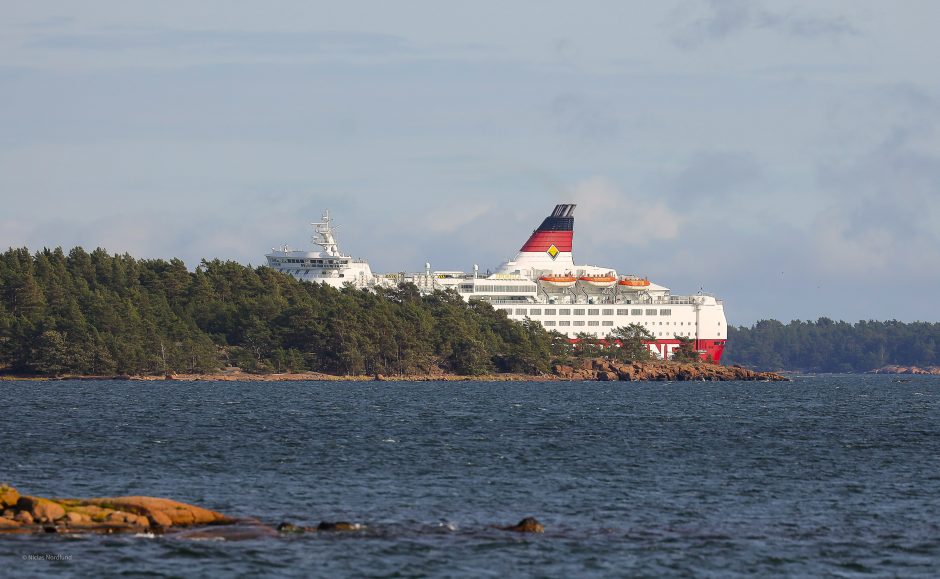 Keleiviai evakuoti iš ant seklumos užplaukusio Suomijos kruizinio laivo 