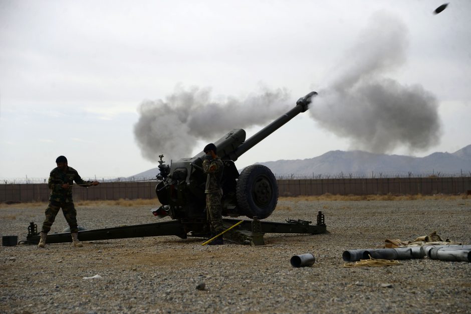 Raketomis atakuota didžiausia JAV karinė bazė Afganistane