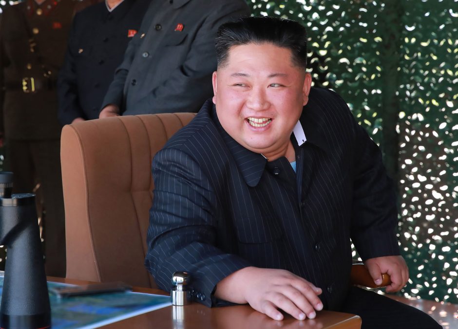 Šiaurės Korėjos lyderis padėkojo šalies žmonėms už palaikymą „sunkiais laikais“
