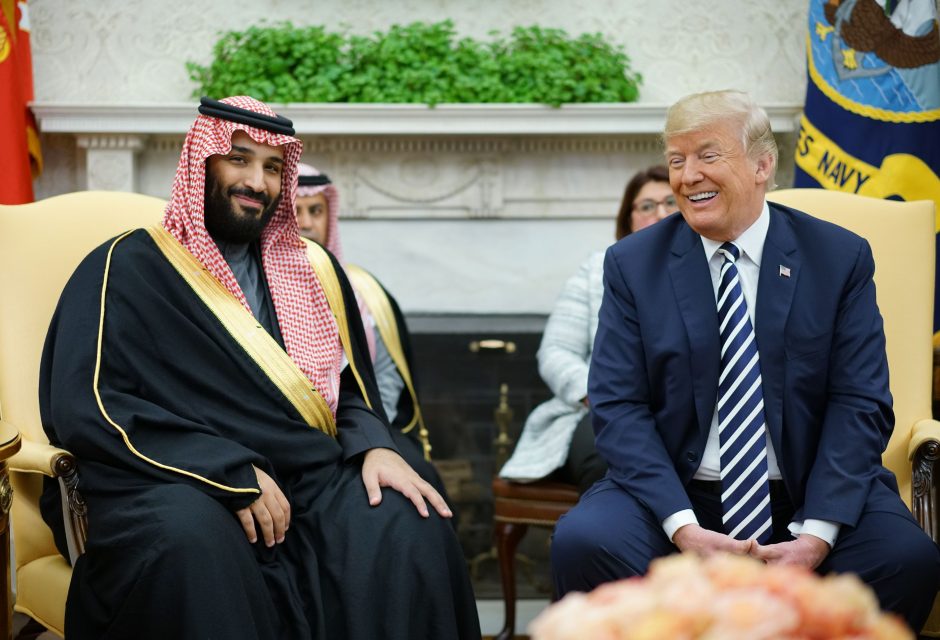 JAV Senate pritrūko balsų atmesti D. Tumpo veto dėl ginklų pardavimo Saudo Arabijai