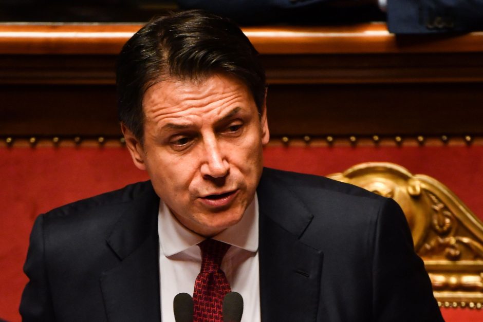 Italijos premjeras G. Conte atsistatydina