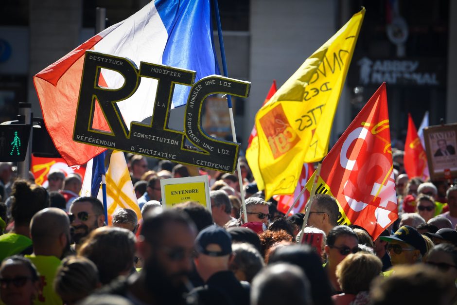 Prancūzijoje sutriko traukinių veikla: rengiamas pensijų streikas