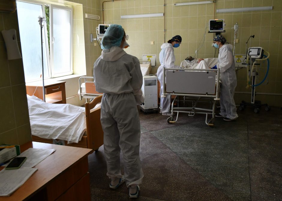 Ukrainoje patvirtinti 809 nauji COVID-19 atvejai, 11 pacientų mirė